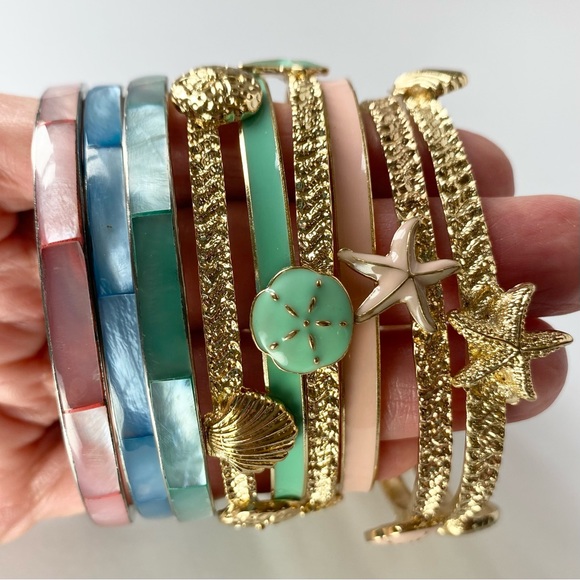 Vintage Jewelry - Lot of 9 Coastal Beach Pastel Seashell Enamel Gold Silver Tone Bangle Bracelets